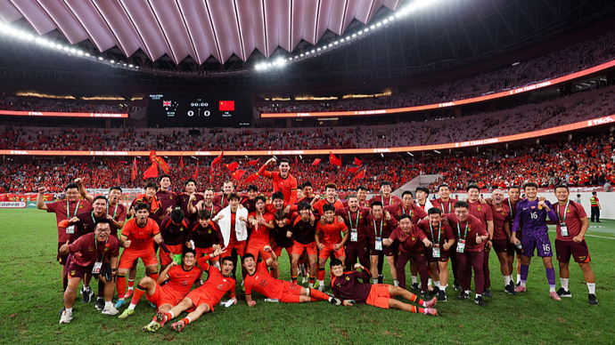 击败沙特队, 男足在防守, 但中国U 击败沙特队, 男足在防守, 但中国U